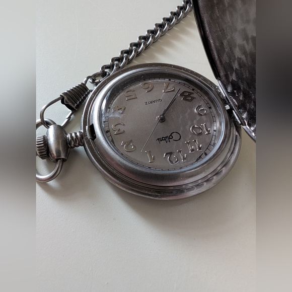 Vintage Silver Pocket Watch with Chain - Picture 5 of 8